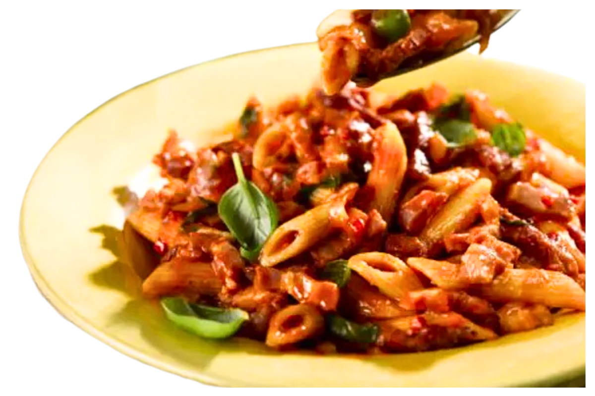 Pene cu bacon in sos rosu 250 g